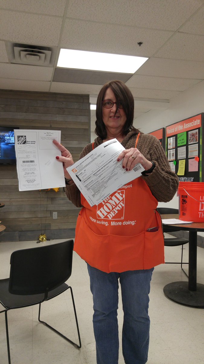 Way to go Deb! Rocking out 2 countertop sales!! <a href="/JanaVugteveen/">Jana Vugteveen</a> @mattmehalko @DavidMann2720 <a href="/Schmidt7Adam/">Adam</a> <a href="/depotdrew/">Andrew Dixon</a> <a href="/beck_missy/">Missy Beck</a>