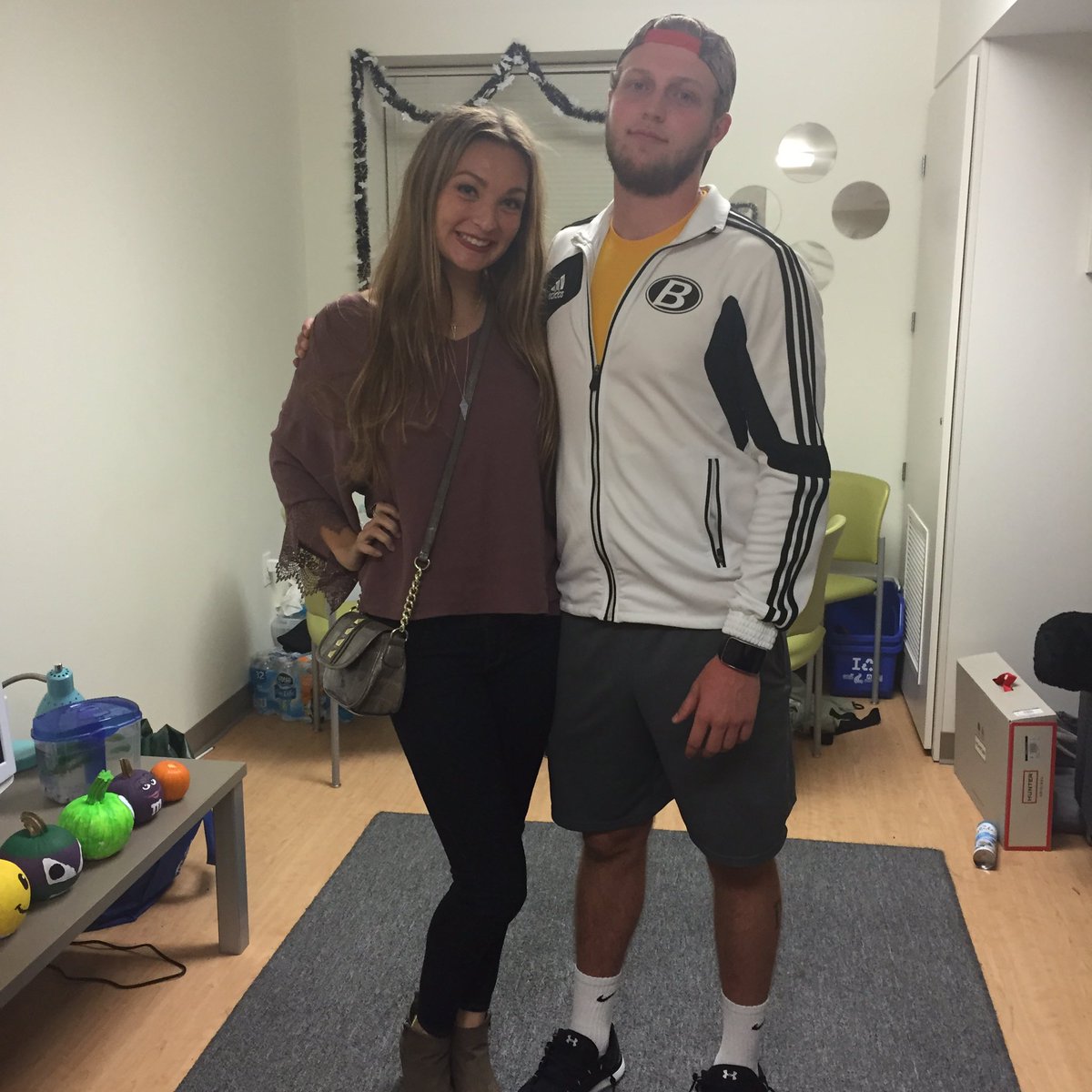 Geena_Gamble2's tweet photo. Happy 20th birthday to a less superior athlete than me. D2 dreams forever @kyledhotz https://t.co/6K84huxv5K