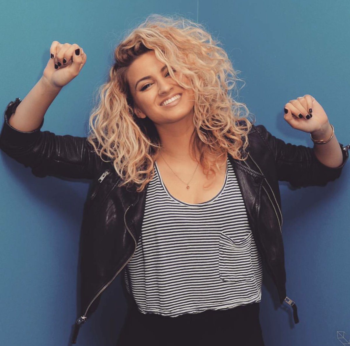 "I'm not waiting to be happy."
-Back to Tori Kelly!
-RT?