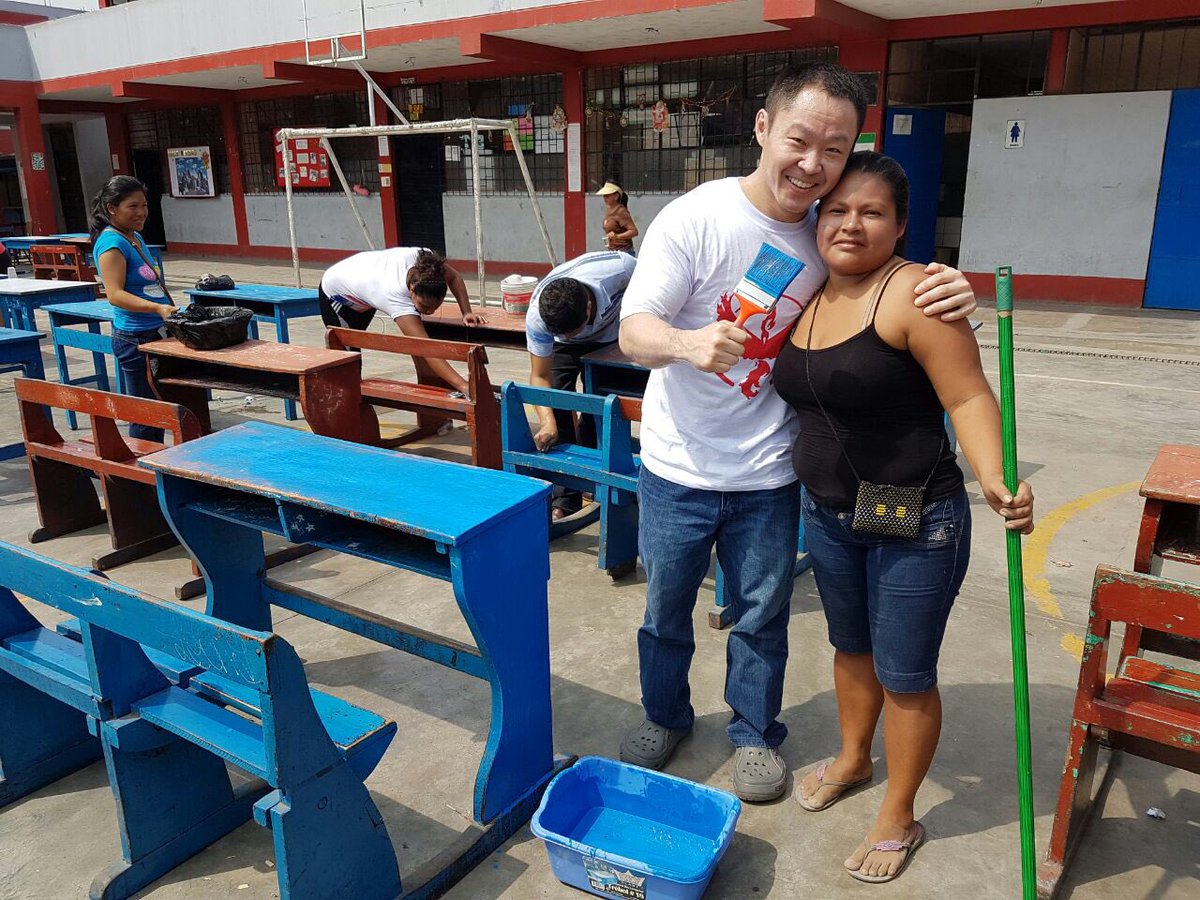 KenjiFujimoriH's tweet photo. PREVENCIÓN Y ANTICIPACIÓN, hoy en #FaenaComunal con padres en colegios de El Agustino, pensando en inicio de clases escolares de marzo. https://t.co/toXxjQRSEA