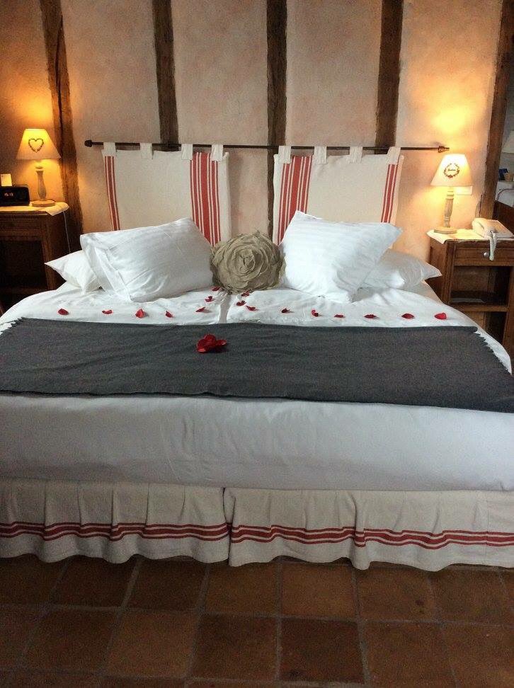 DomainedeBassi's tweet image. Venez en amoureux au Domaine de #Bassilour ! 🌹❤️ #bidart #enmodebasque #hotel #biarritzpaysbasque #SaintValentin #amour #hotelbidart #love