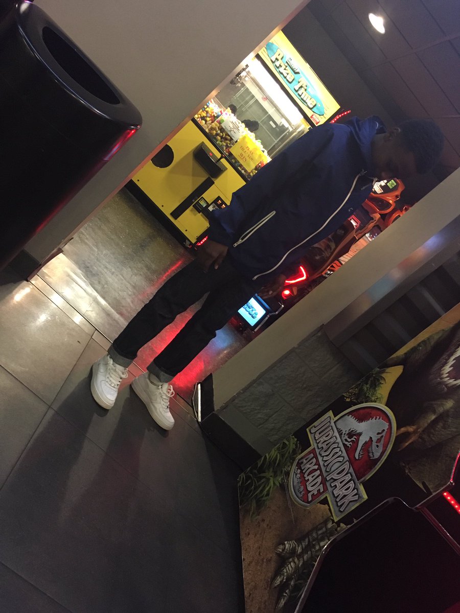 zay_flow tweet picture