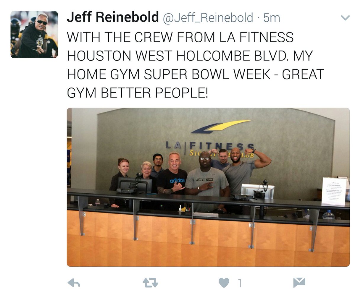 RAdesina's tweet photo. Come see us! You will love your experience! 
Just like my new Friend Jeff!! https://t.co/SMoW2pWV0w