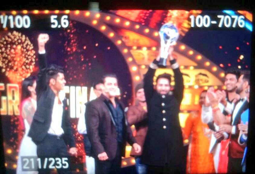 BiggBoss_10_'s tweet photo. Manveer has won.

#BB10 #manveergurjar #manveerwinner https://t.co/X3jKIwa3PH