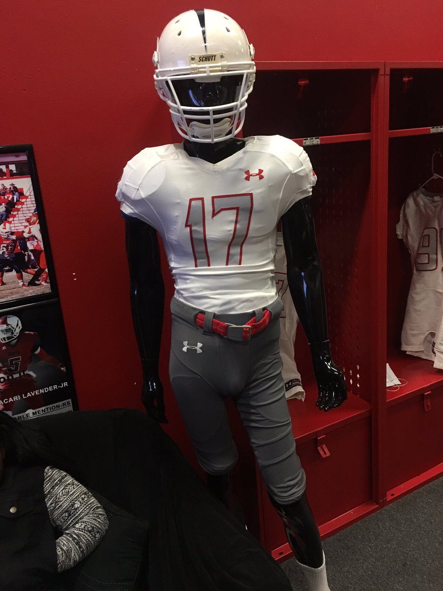callmetj3's tweet photo. Blessed to receive my first offer from Opsu 😈🏈
#GoAggies https://t.co/KsqWtVUxF7