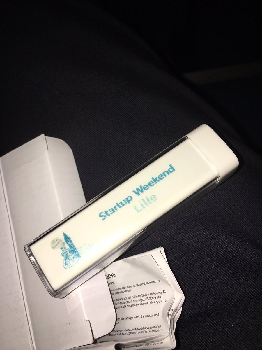 floriuo62's tweet image. Merci la team start up weekend pour ce cadeau bien utile ! (Et classe ;) ) #SWLille