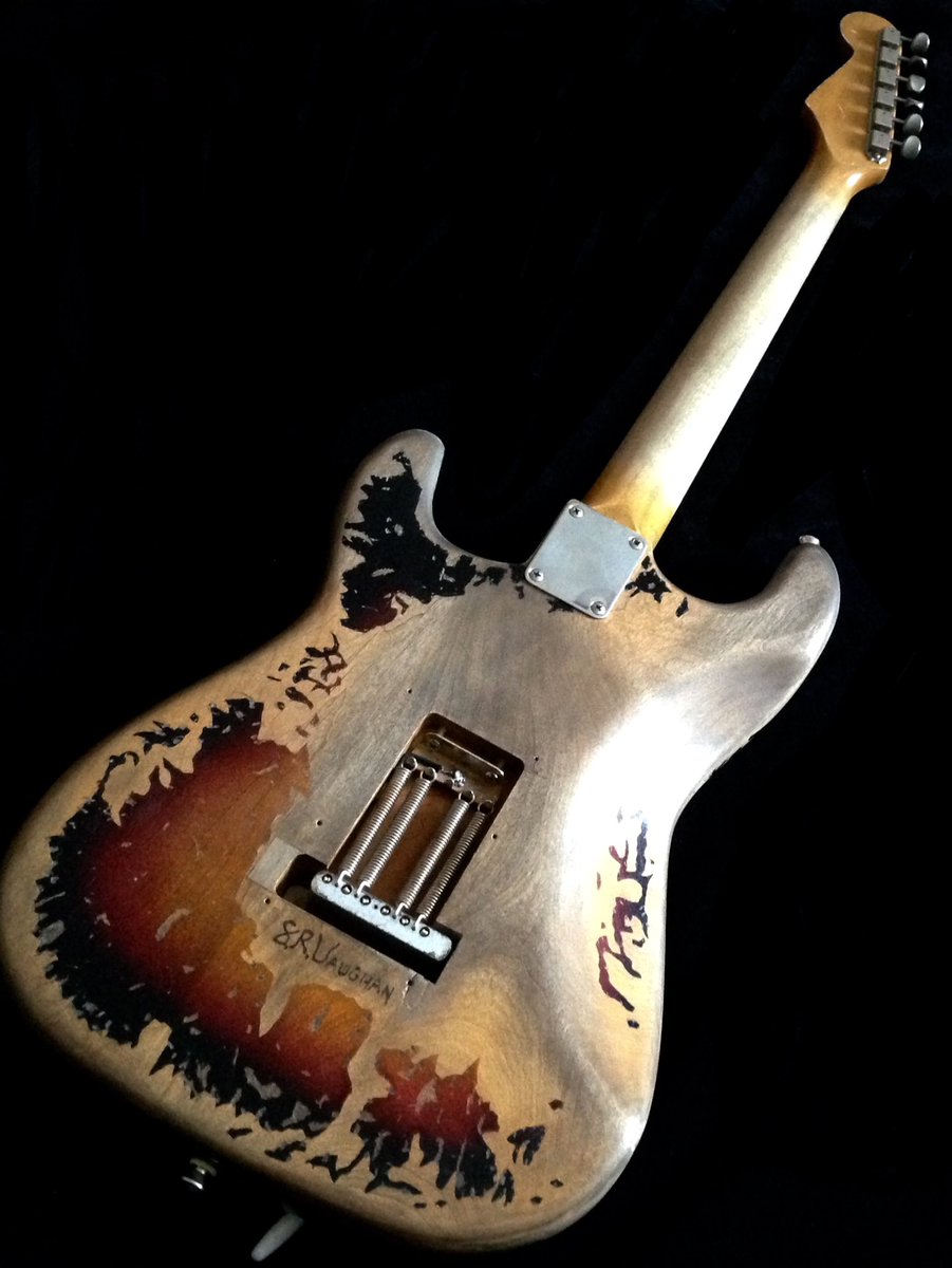 RatMonkeyguitar's tweet photo. Battered... https://t.co/ugVH1eF79u