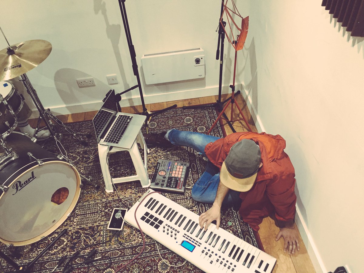 AttuBand's tweet photo. Sunday is your treat day #Inthestudio https://t.co/dw5dR9yL6d