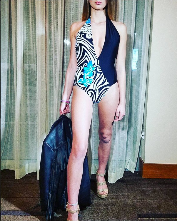RunwaySolutions's tweet photo. hot @rachel.bader #delrayfashionweek #bts with @runwaysolutions #thisisnotadrill #vacation #travel #runwaysolutions #fashion #bikini #style https://t.co/WVF7NoF1cW