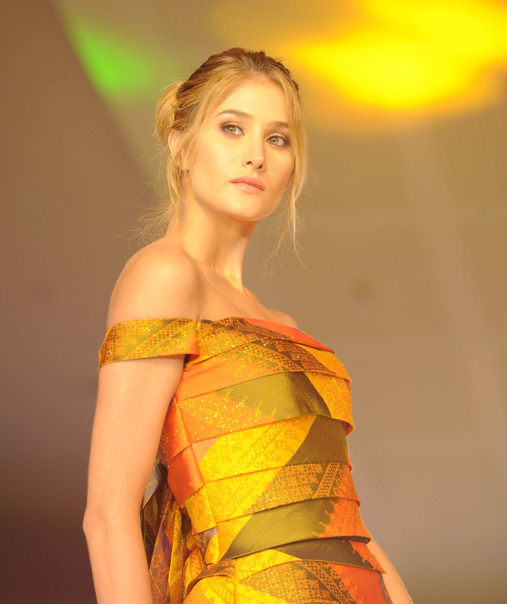 MissVzla's tweet photo. ¿Ya tienen sus favorita para este #MissUniversoVV? La de nosotros es VENEZUELA. https://t.co/STdEdzTQaj