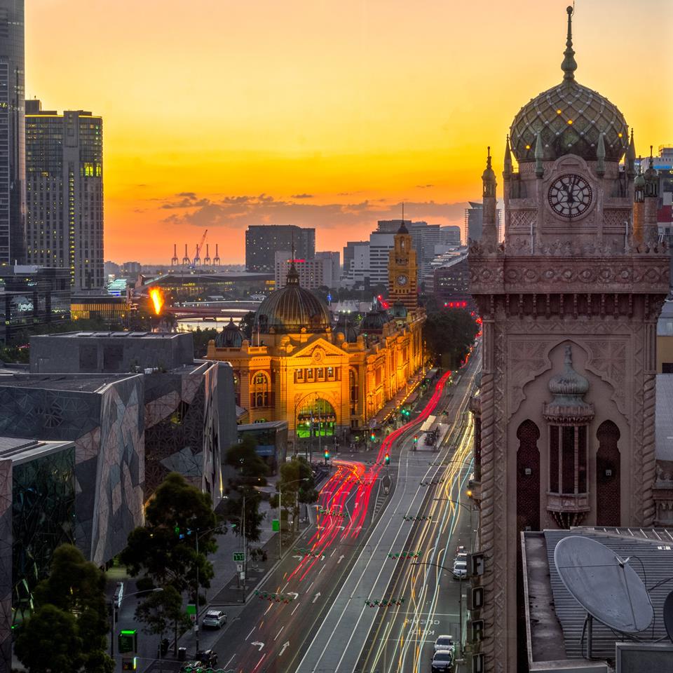 Melbourne's tweet photo. The beautiful Flinders Street and iconic Flinder Street Station (photo via FB/lensible) https://t.co/7tJIjycbc6