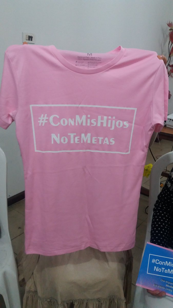 RebecaE1417's tweet photo. Oigan la voz del pueblo NO A LA IDEOLOGÍA DE GÉNERO 
#conmishijosnotemetas 
@ppkamigo
@MineduPeru https://t.co/pZxVmw5Rck