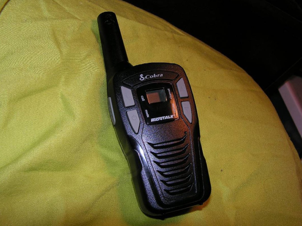CobraElectronic's tweet image. Plane Spotter at KORF&apos;s new Cobra CXT195! instagram.com/p/BPocnx2BSpK/ #Cobra #cobraelectronics #cobramicrotalk #microtalk #CXT195 #walkietalkie