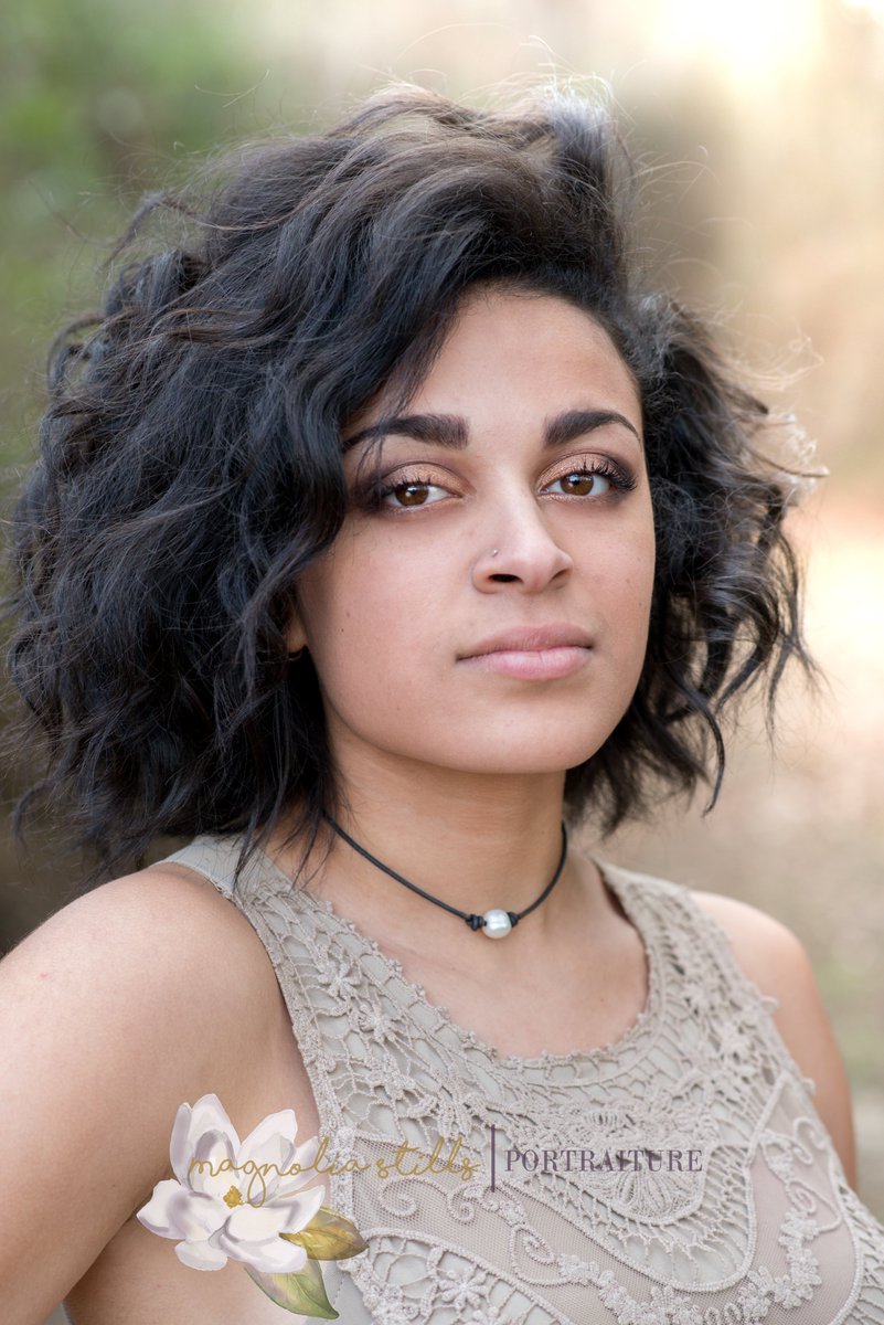 shineseniorp's tweet photo. We had so much fun shooting with @its_claiirree today! She is gorgeous! Thx to my fab assistant @true_blonde33 https://t.co/3QQf9iJIqx