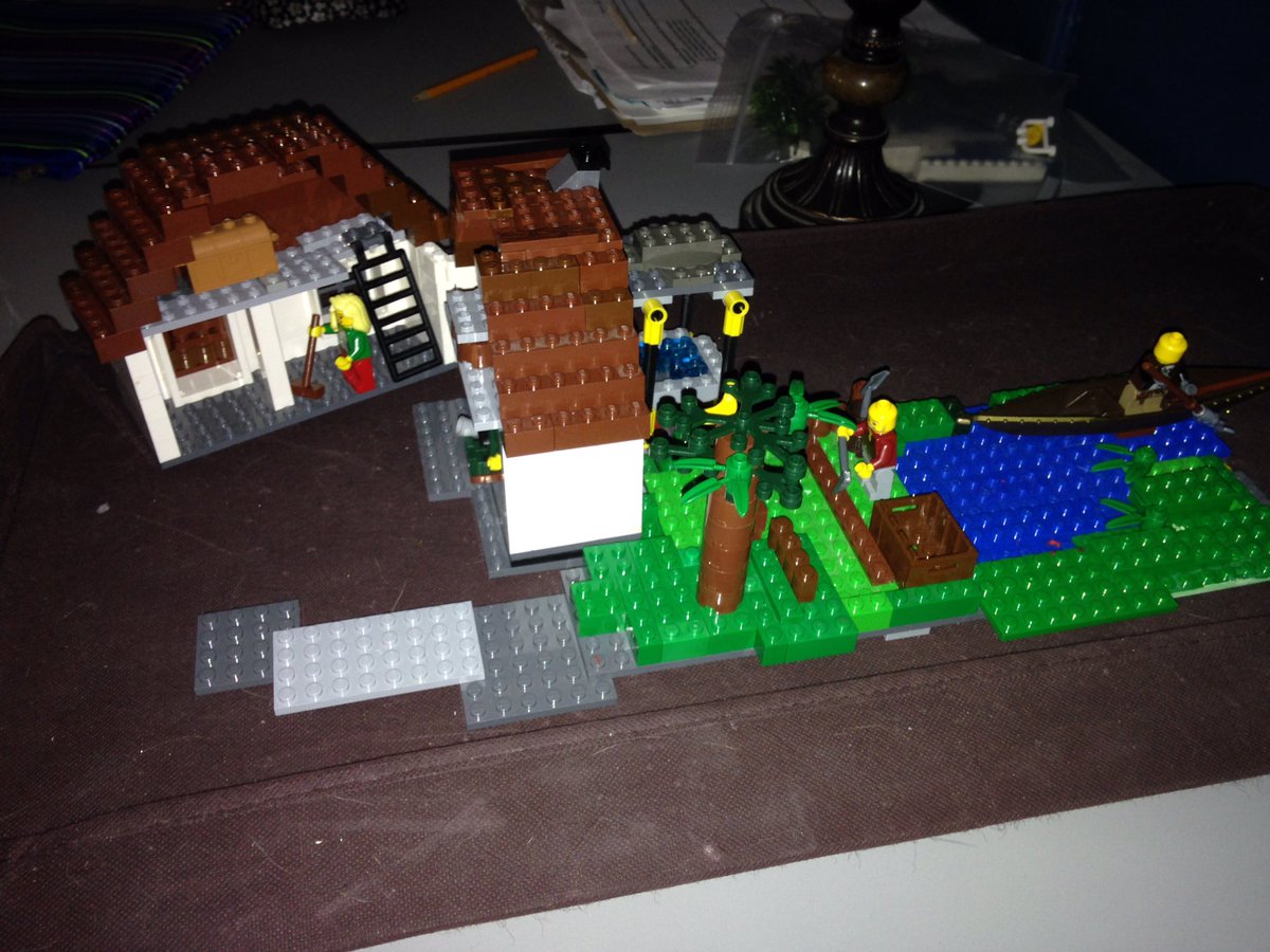 ssrsbngrhs's tweet photo. #NGRHS #socialstudies #Lego model of British North America 1800s. #grade7 #handsonlearning #imagine & #collaborate @SouthShoreRSB https://t.co/Jo4Yfqabge