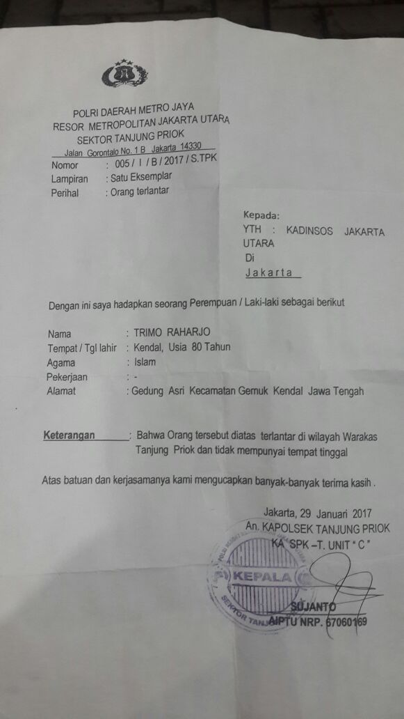 DinsosDKI1's tweet photo. Ditemukan lansia demensia Trimo Raharjo 80th alamat Gedung Asri, Kec Gemuk, Kendal, Jateng. Anda kenal? Hub @DinsosDKI1 @BangunDayaa1 https://t.co/u5QrQt85Ok