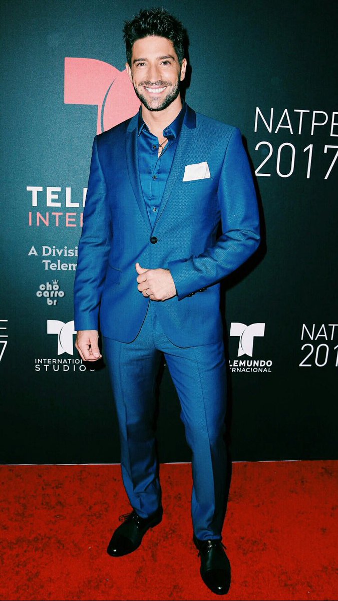 colochaxx504's tweet photo. #Davidchocarro #ProtagonistaFavorito #NovelaoSerie #QuePapacito  #PremiosTelemundoNovelas @TLMDNovelas @DavidChocarro https://t.co/kHiPNtZ6DV