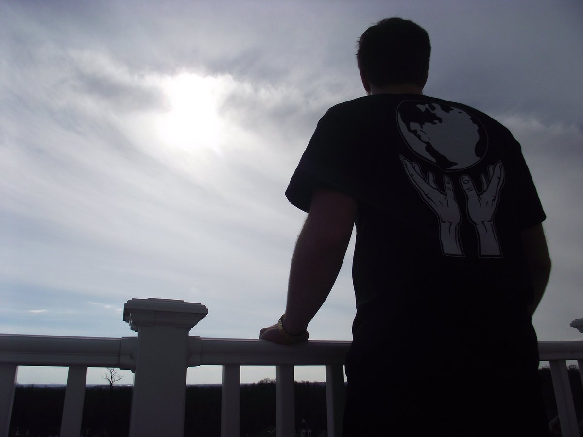 Konformity2017's tweet image. The only thing worse than being blind is having sight but no vision