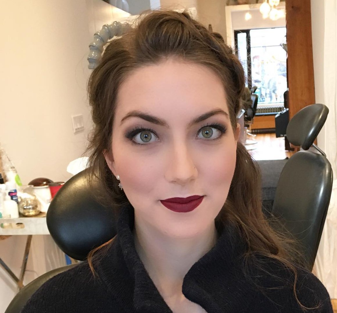 EyeLove_BBar's tweet photo. #WinterWedding beauty doesn't have to be traditionally bridal. Our client Marisa went for a bold look and the results were stunning. https://t.co/bbj07ihJ1s