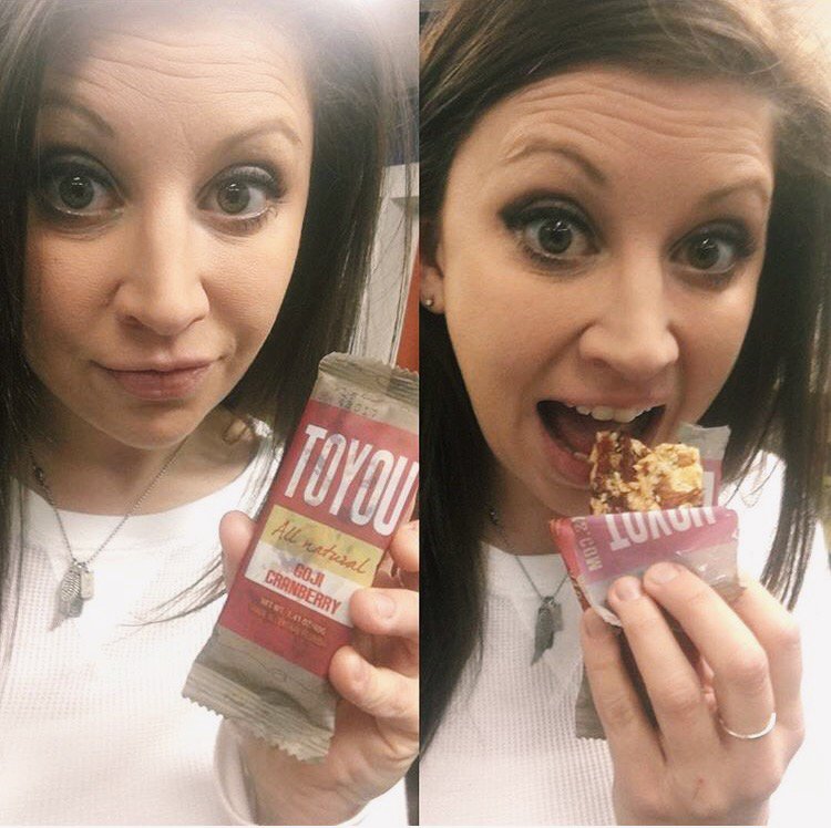 ToYouSnacks's tweet photo. Happy to see @RunnerGirlJess enjoyed her ToYou Bar from @Runnercrate ! #ToYouSnacks #RunnerCrate https://t.co/Kd24cL2bBd