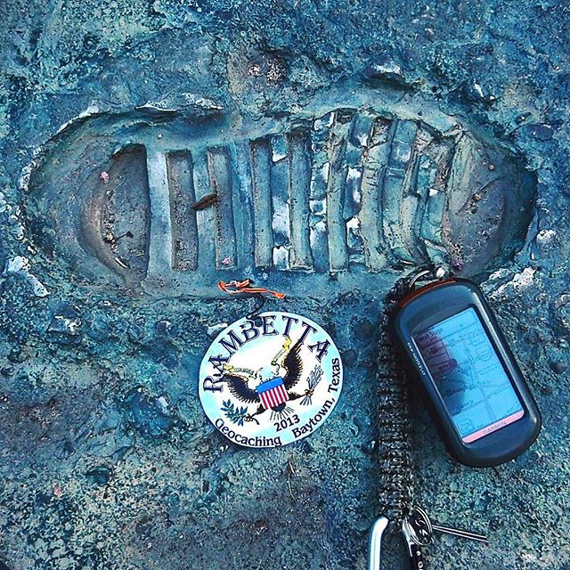 GoGeocaching's tweet image. Learn about Houston&apos;s role in the moon landings through this amazing #PuzzleCache instagram.com/p/BP3BGBugKWI/…