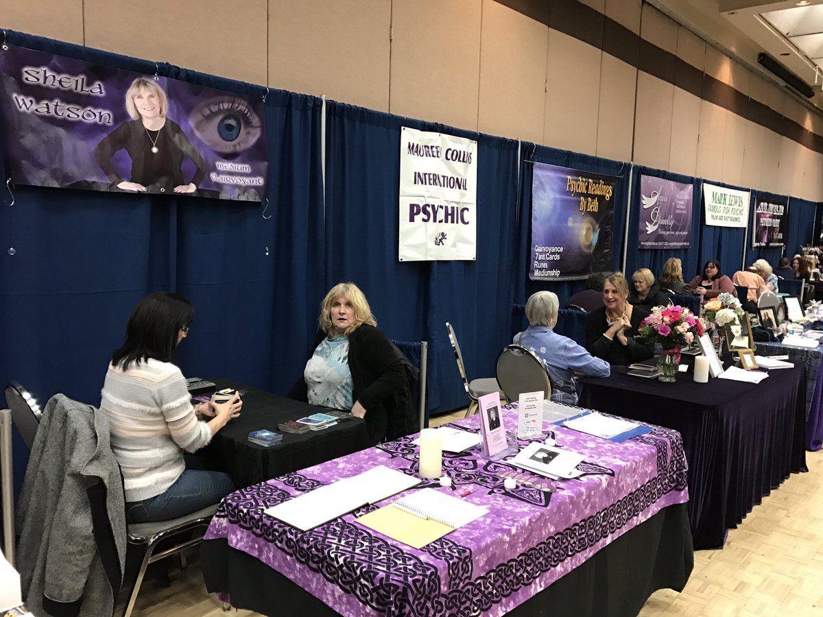 AJaversa's tweet photo. Organizers of the Psychic Expo are calling this years turnout the best, in its 29 years. @CTVWindsor https://t.co/t5nX0EQLzI