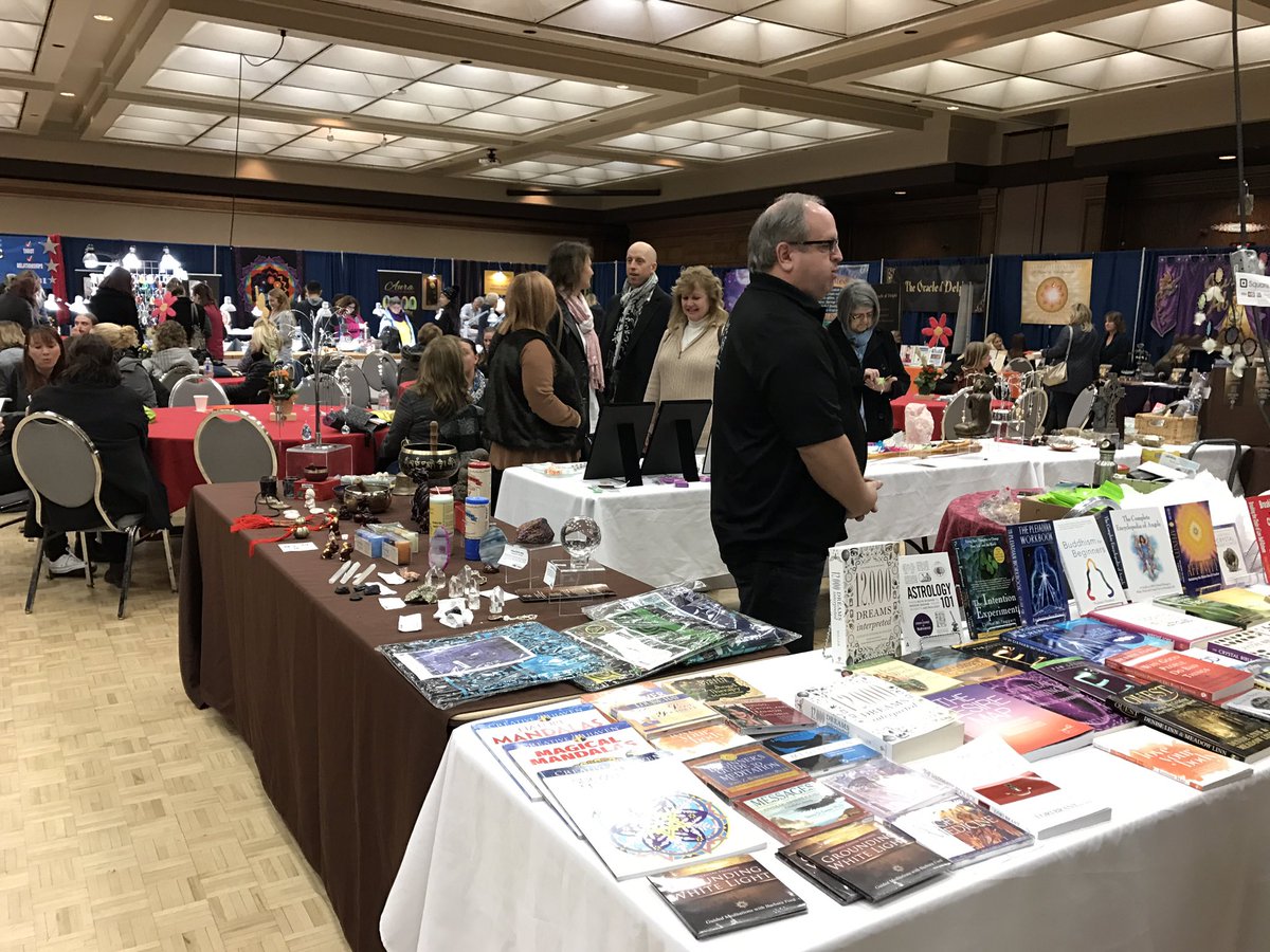 AJaversa's tweet photo. Organizers of the Psychic Expo are calling this years turnout the best, in its 29 years. @CTVWindsor https://t.co/t5nX0EQLzI