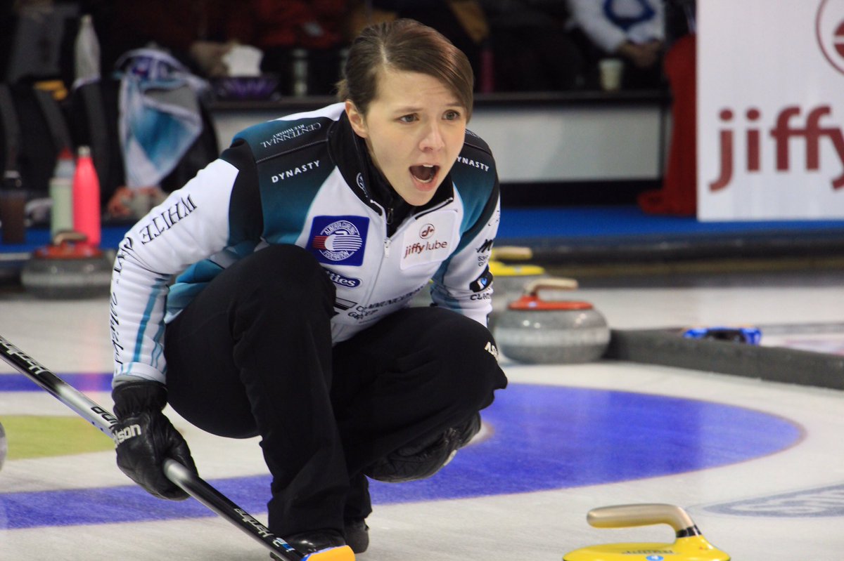 StAlbertCurling's tweet photo. And we're tied at 1 halfway through the semi-final! @SweetingTeam @teamscheidegger #JiffyLubeABscotties @jackieraecfcw https://t.co/Y9ixkGd1Ps