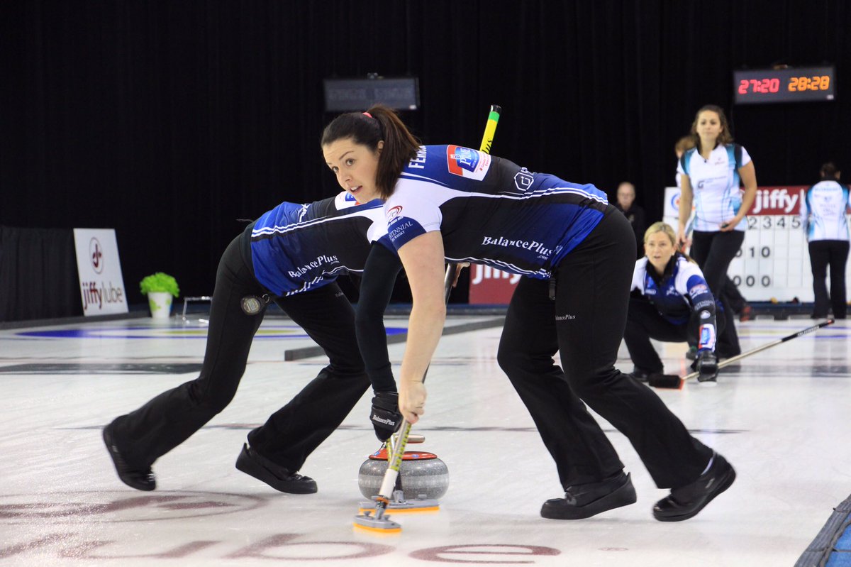 StAlbertCurling's tweet photo. And we're tied at 1 halfway through the semi-final! @SweetingTeam @teamscheidegger #JiffyLubeABscotties @jackieraecfcw https://t.co/Y9ixkGd1Ps