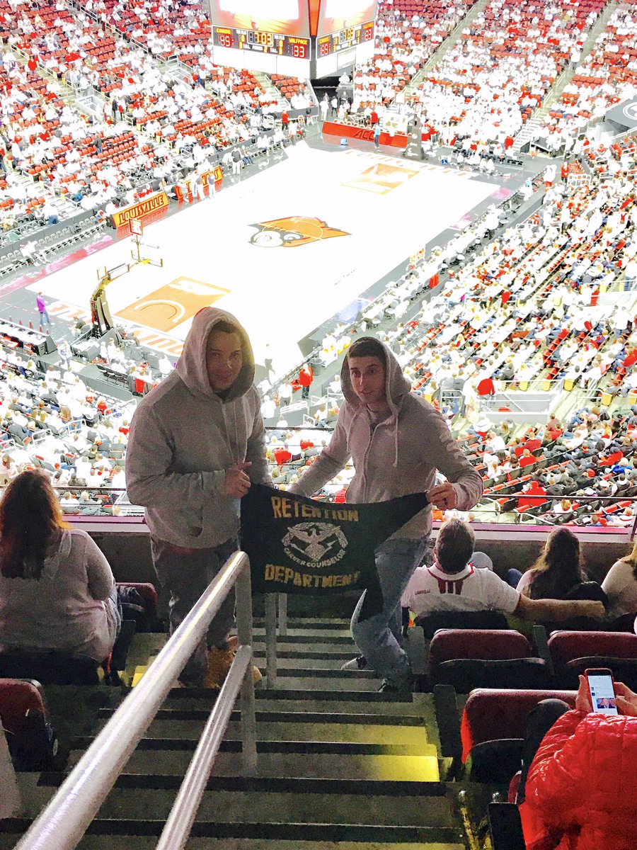 PoeticTone's tweet image. Army Soldiers enjoying a weekend off with an amazing CARDS game #L1C4 #Louisville #Army