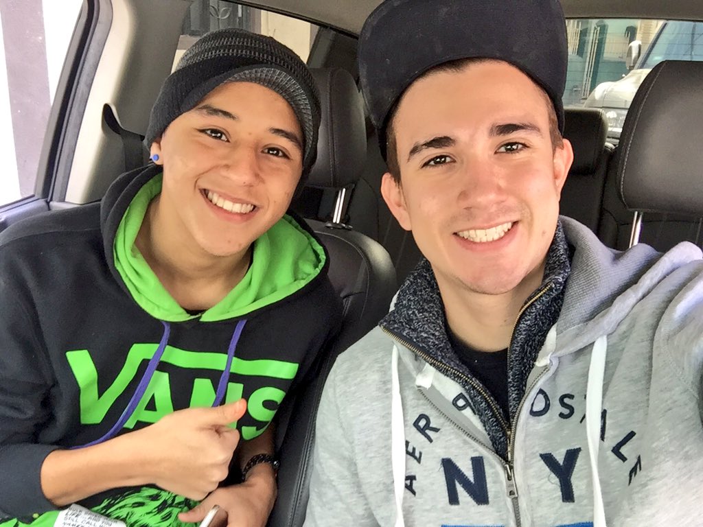 _rusovlogs's tweet photo. Con mi amigo @lapizito123 rumbo al evento de baile 💃🏻 https://t.co/3BdGfTTnCR