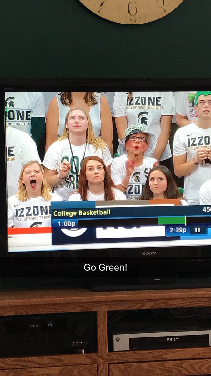 laughmcj's tweet photo. Famous!! @21ashlee https://t.co/pbq1NPSZT9