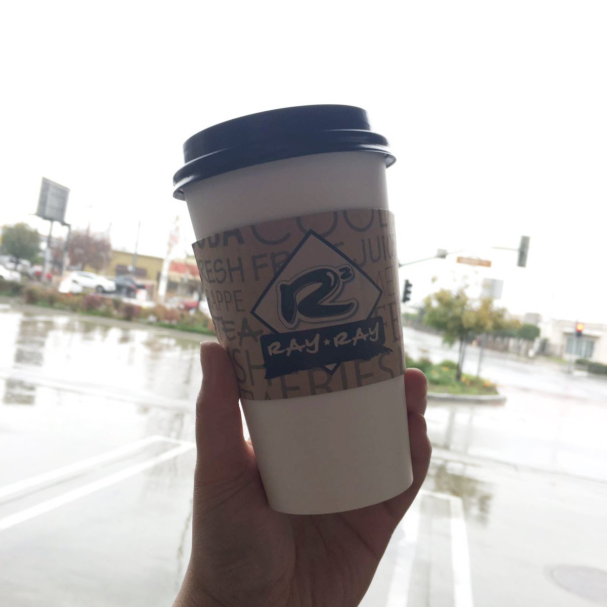 R2Restaurant's tweet photo. Warming up with our brand new Honey Osmanthus Green Milk Tea.
#R2Restaurant https://t.co/3Grat1q0oy