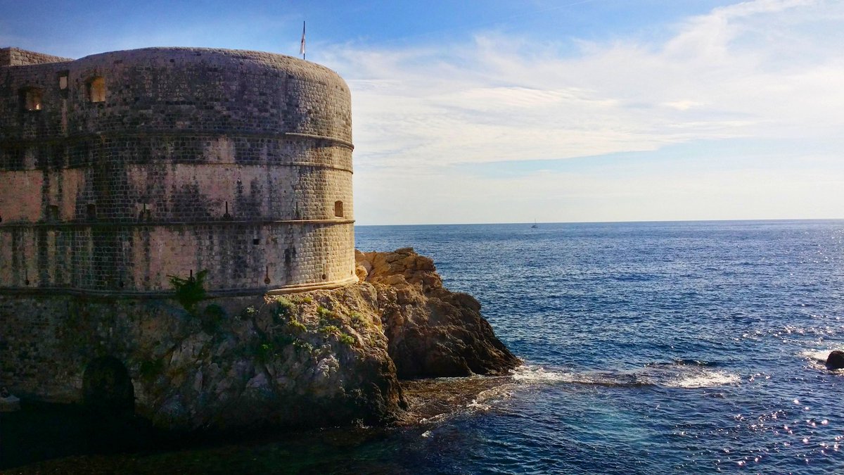 Theosphoto's tweet photo. Dubrovnik. Croatia. #SundayMorning #Croatia #sea #day #nature #photography #PhotoOfTheNight #me #like #follow #love #camera #galaxy https://t.co/ca7PuedOEU