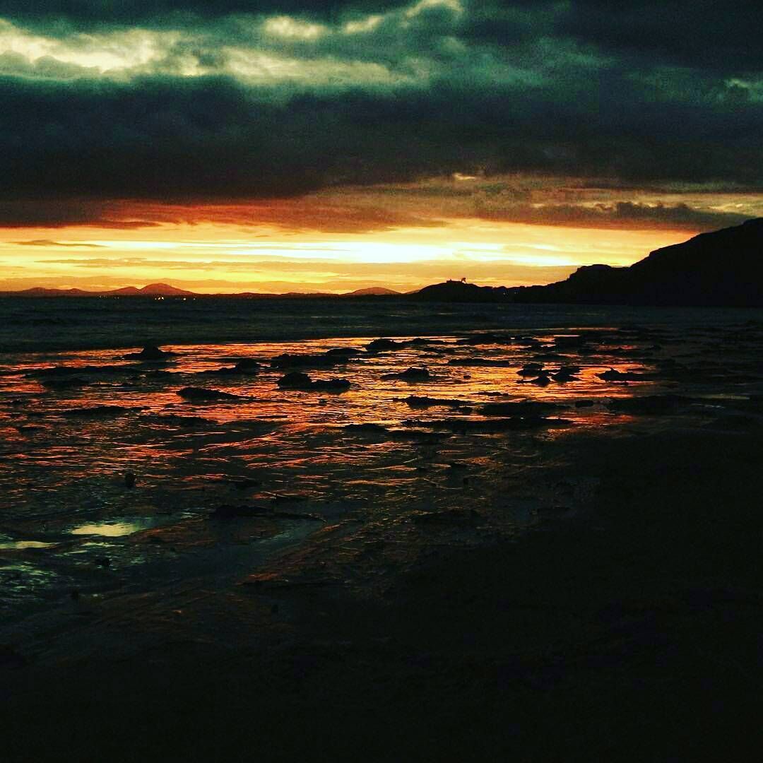 The sunset always seems more dramatic by the sea!

Thanks for the pic @siandaviesphotography: 
#microadventure #breathingspace #nature