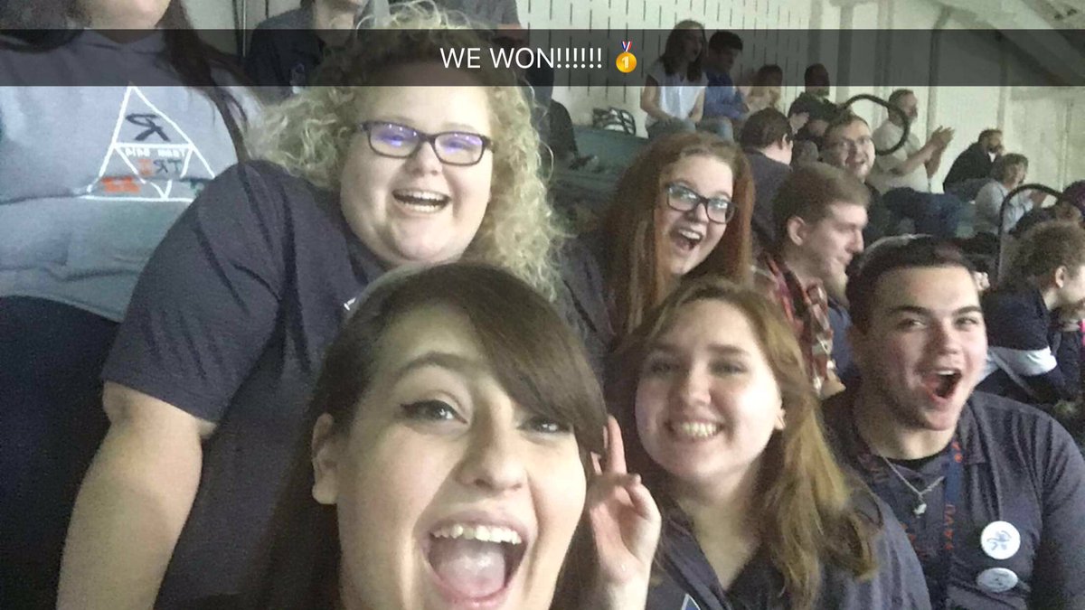 TooRareMakayla's tweet image. WE&apos;RE GOING TO STATE!!! 🎉🤖🥇 #TRIRobotics #TRIRobotics5414 #VirginiaFIRST #FIRSTTechChallenge #FTCswQ