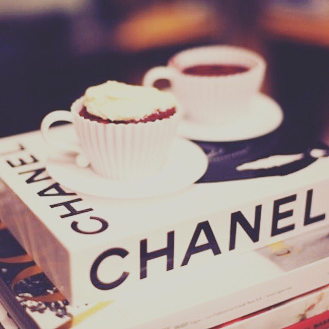 Basically the perfect Sunday afternoon. #fashionforever #fashionfeedsthesoul #sodoeschocolate #remystyle remycreations.com