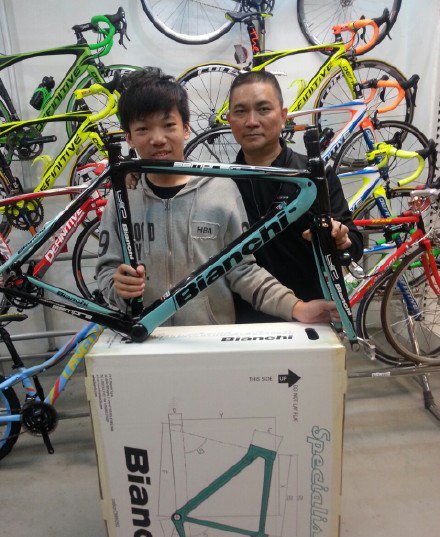 XiangYuhua's tweet image. biking with the family
我的家人喜欢自行车