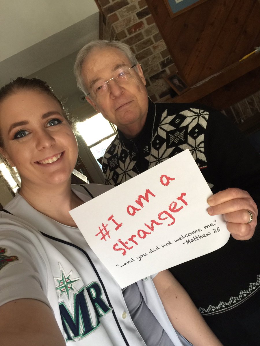 billbrandon's tweet photo. #IamaStranger #NoWall #Refugees Welcome #SecularFranciscans #OFS https://t.co/3NpDQPliQB