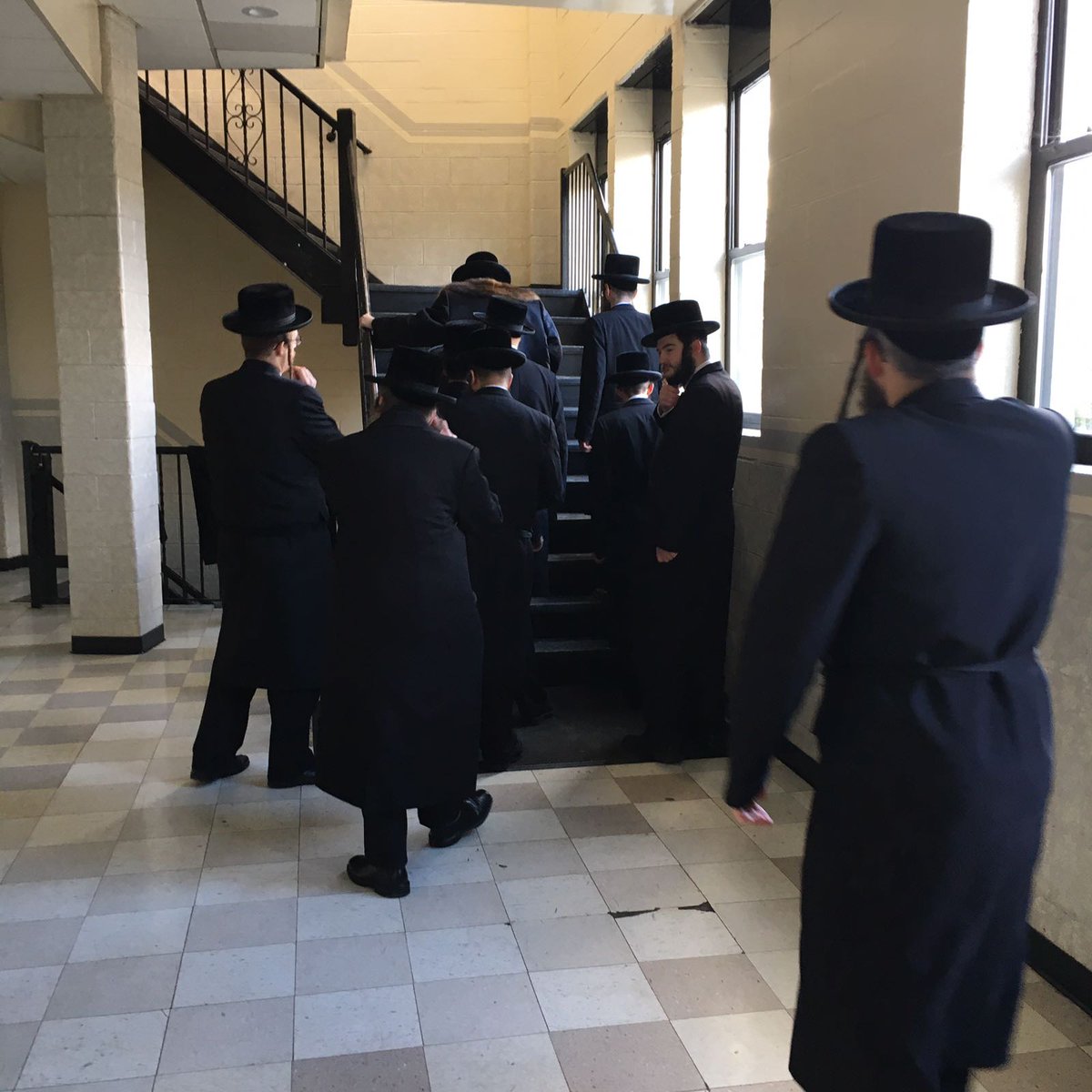 Kvias Mezizes by the Rebbe Shlita. Moments ago.