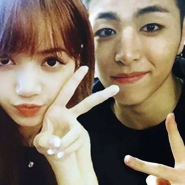 ajllad's tweet photo. @ajllad we should switch junhoe and lisa. I'll be junhoe https://t.co/GYcQmR8Wff