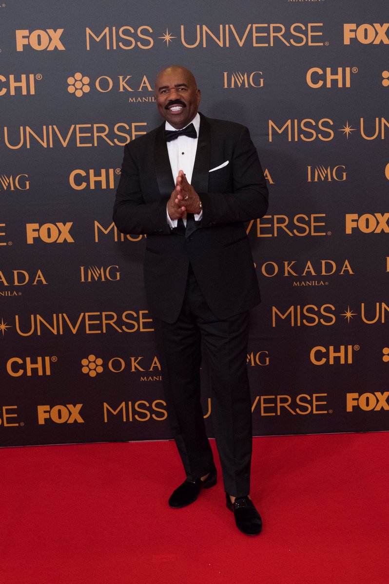 IAmSteveHarvey's tweet photo. It's almost time. #MissUniverse where anything can happen... Tune in at 7PM ET tonight on @FOXTV https://t.co/XbVLFWwabw