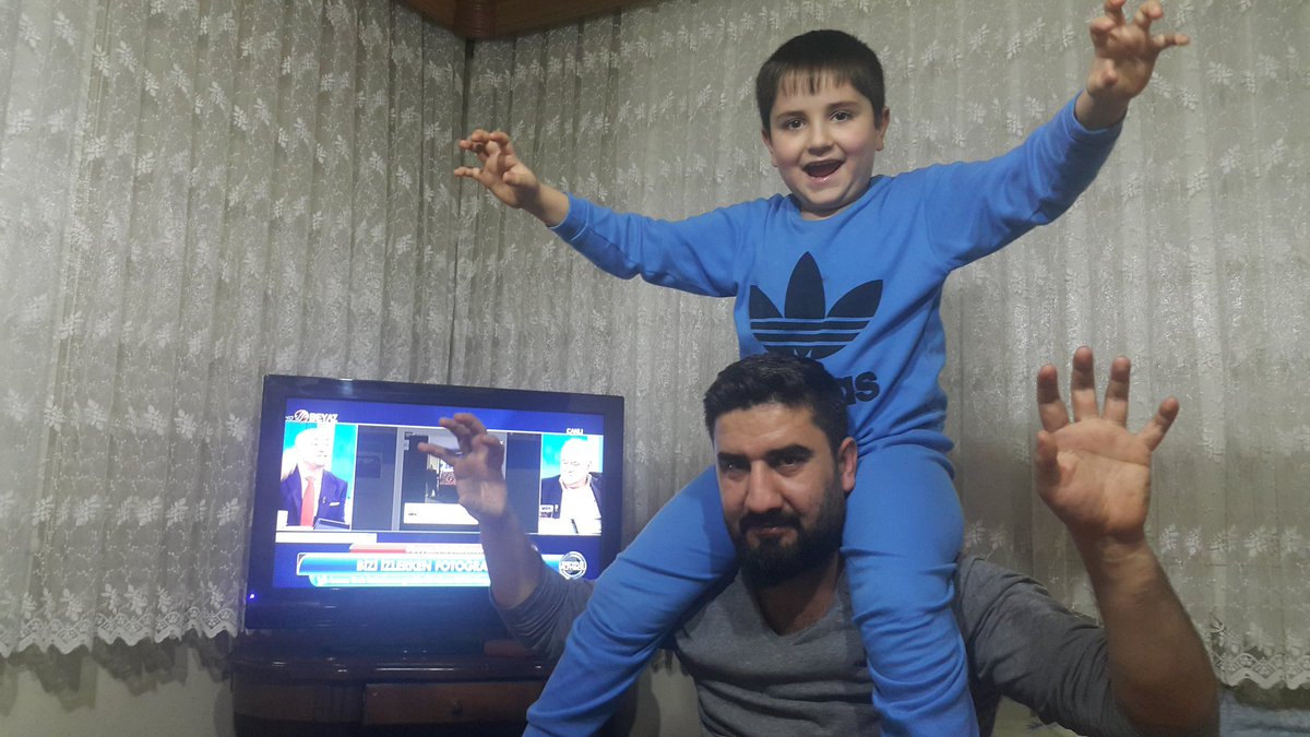 sadeceseval's tweet photo. #beyazfutbolizlemeli https://t.co/O2zDqq2qQo