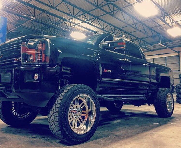 _LiftedTrucks_'s tweet photo. #Chevy https://t.co/HHHN8vLYaa