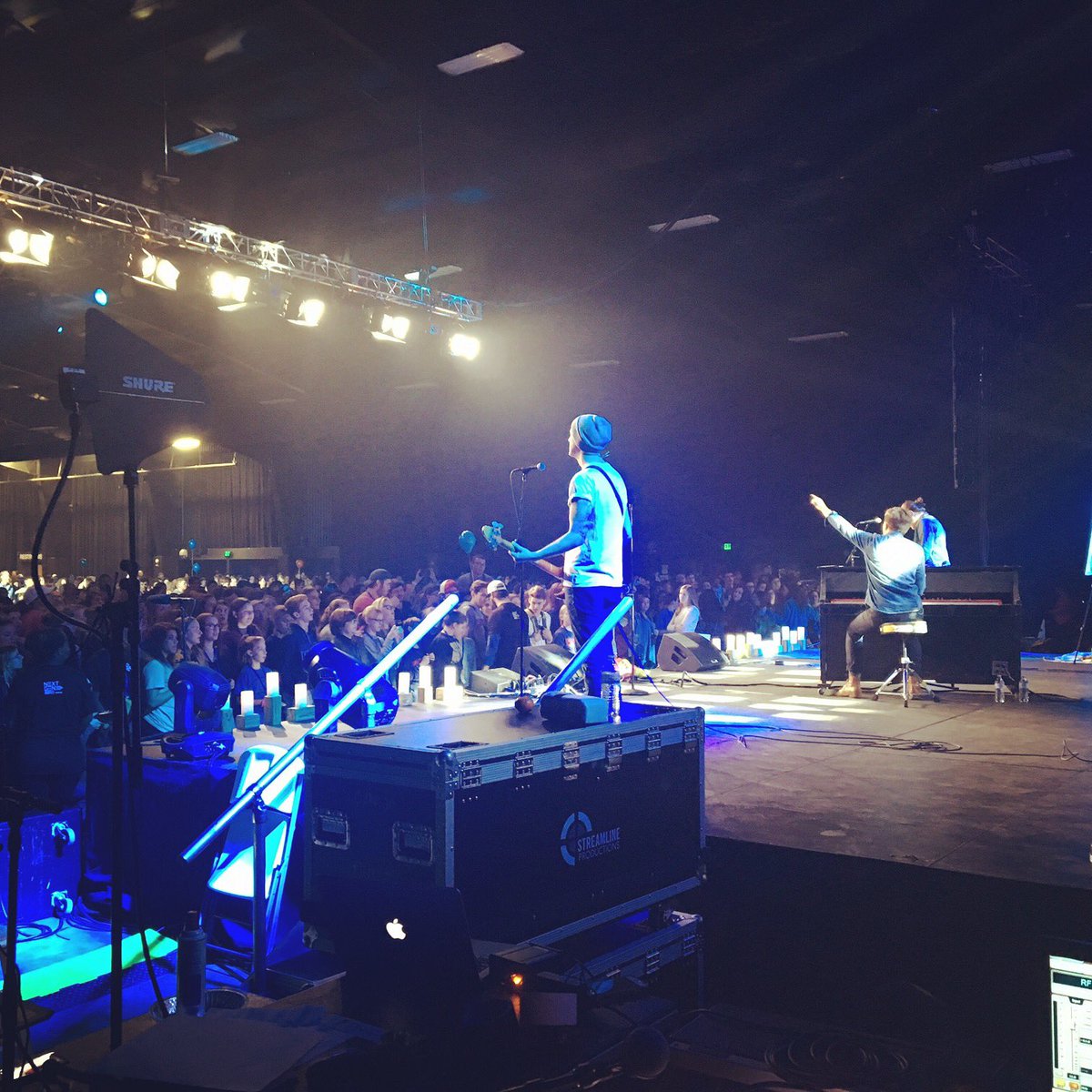 SpectrumSoundTN's tweet photo. How is your weekend going? We are at the 35th annual Warmth In Winter Youth Conference in Nashville, TN! 🙌🏼🎤 https://t.co/7UCxvBQ4iJ