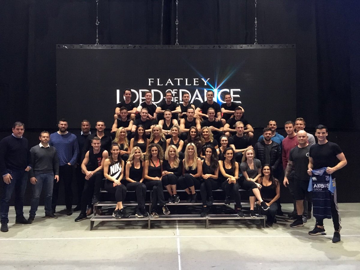 Thanks to <a href="/RichardHughes13/">Richard Hughes</a> and <a href="/lordofthedance/">Lord of the Dance</a> for the tickets to your awesome show. Great performance from @SophieEvans1993 too 👌🏽💃🏽💃🏽💃🏽