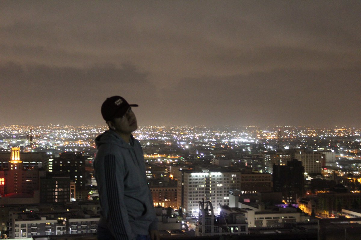 KingFace_'s tweet photo. nights like these> https://t.co/CIDY8N1Ihz