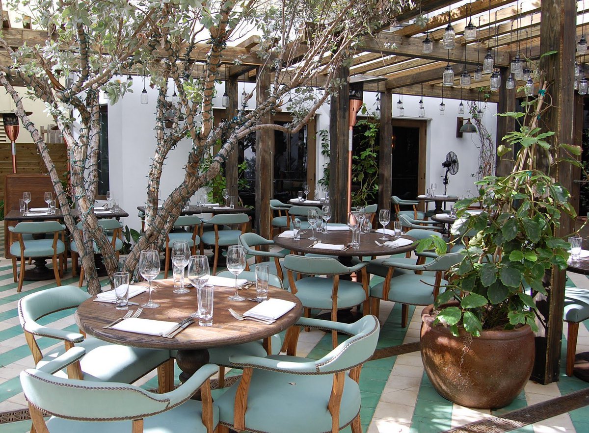 AnnaFioradesign's tweet photo. Cecconi's (#Miami, Florida), #Interior #Design by Martin #Brudnizki
A gorgeous #oasis underneath Silver Buttonwood trees #interiordesign https://t.co/5YK9FjiaO5
