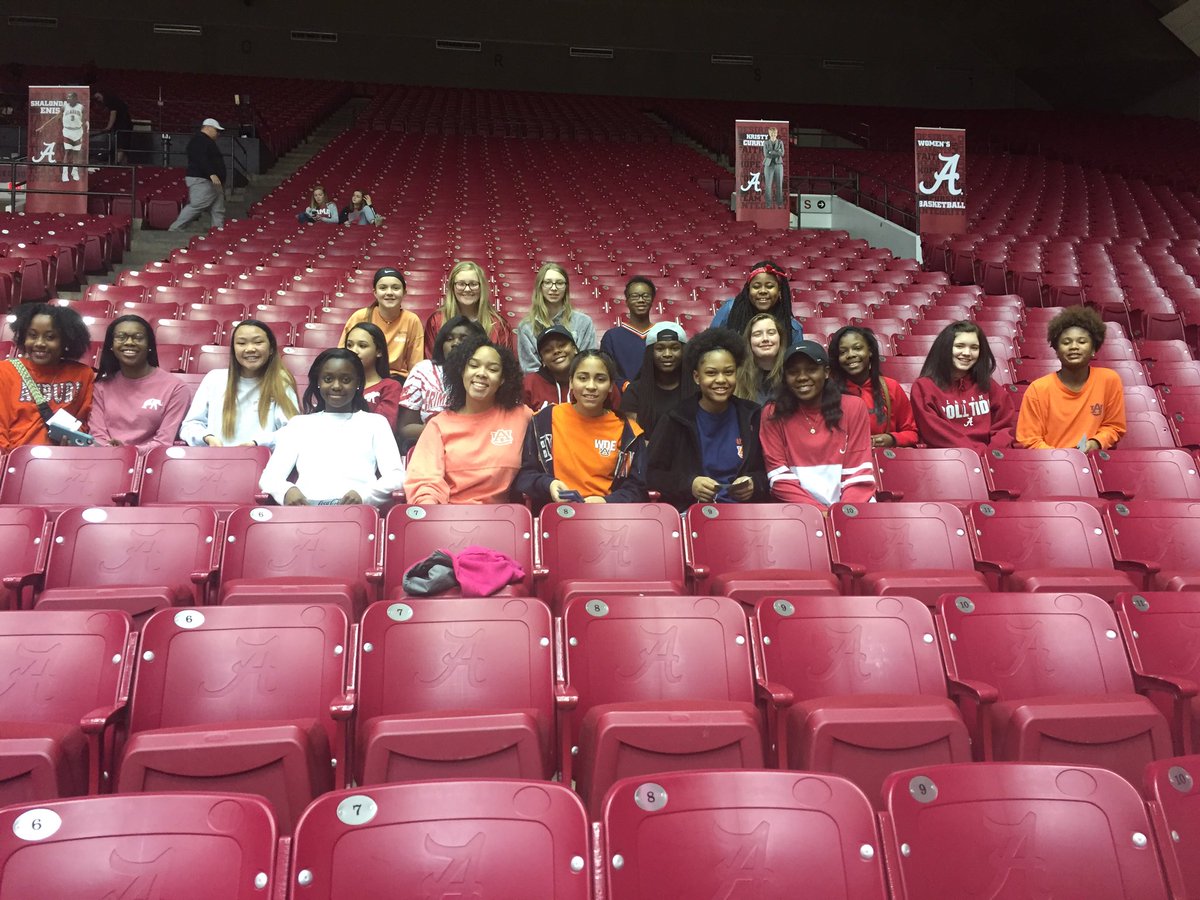 ga_newton's tweet photo. Court side for Alabama vs Auburn #oneathens #teamdivided?? #rolltide https://t.co/RE3IYODLfJ