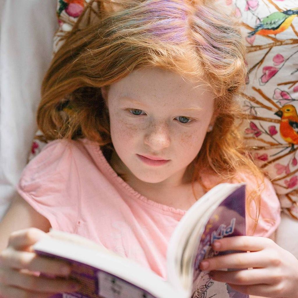 KQconcepts's tweet photo. My reading rainbow beauty. https://t.co/wDE7EkUKcp https://t.co/ySnHkklxY7
